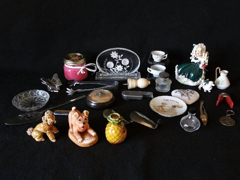 lot 96 image: Taylor Weather Guage, Knick Knacks, Etc.