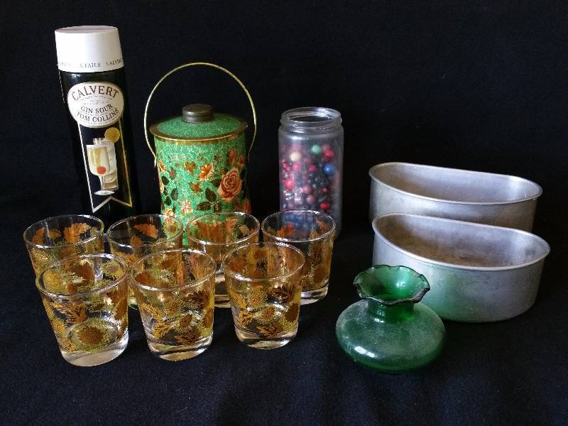 lot 104 image: Vintage Gold Glasses, Etc.