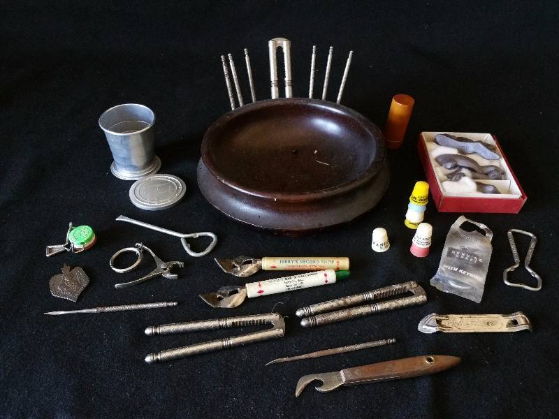 lot 108 image: Nutcracker Set, Hamm Beer Opener, Advertising, Etc.