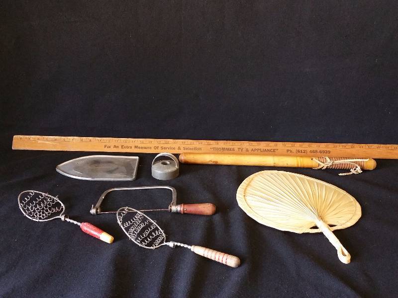 lot 110 image: Billy Club, Vintage Items, Advertising Yardstick