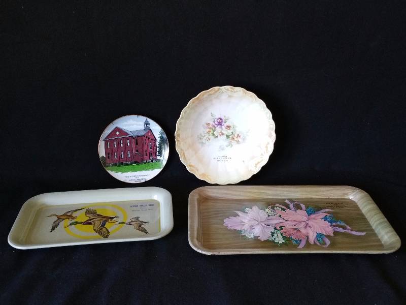 lot 119 image: Vintage Albany Advertising Pieces