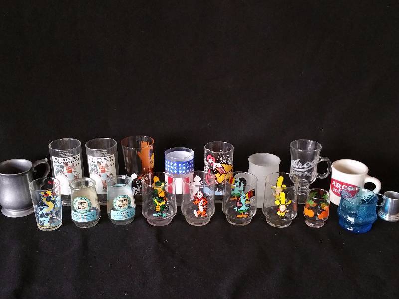 lot 212 image: 1977 Kelloggs Glasses, Norman Rockwell Glasses, Etc