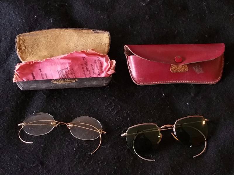 lot 224 image: Gold Filled Antique Glasses and Cases