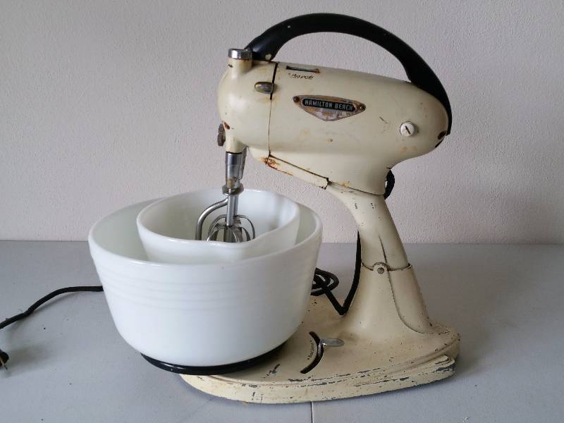 lot 232 image: Vintage Hamilton Beach Mixer