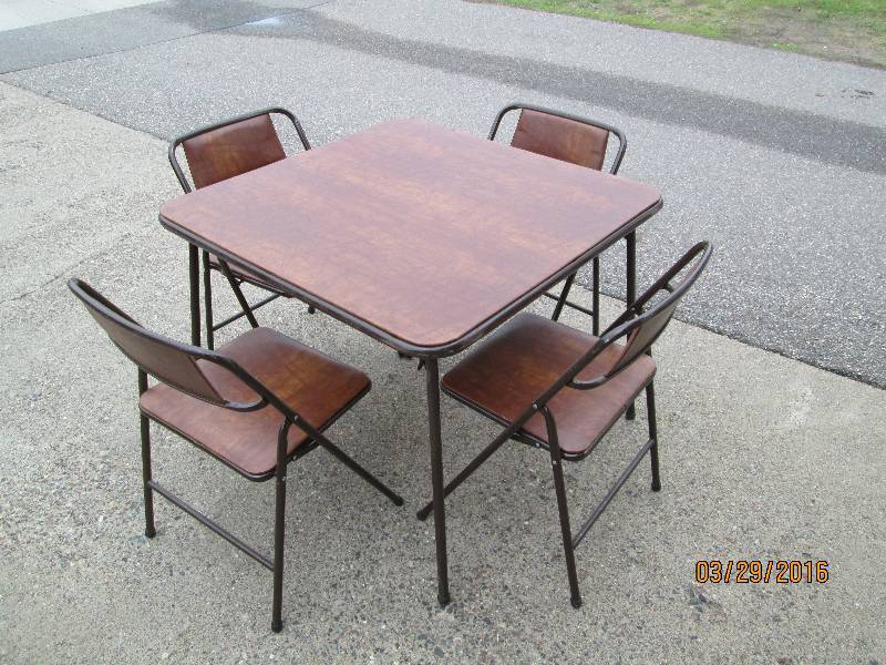 lot 131 image: Card Table & 4 Chairs