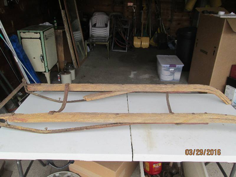 lot 152 image: Barrel Dolly - Hand Truck