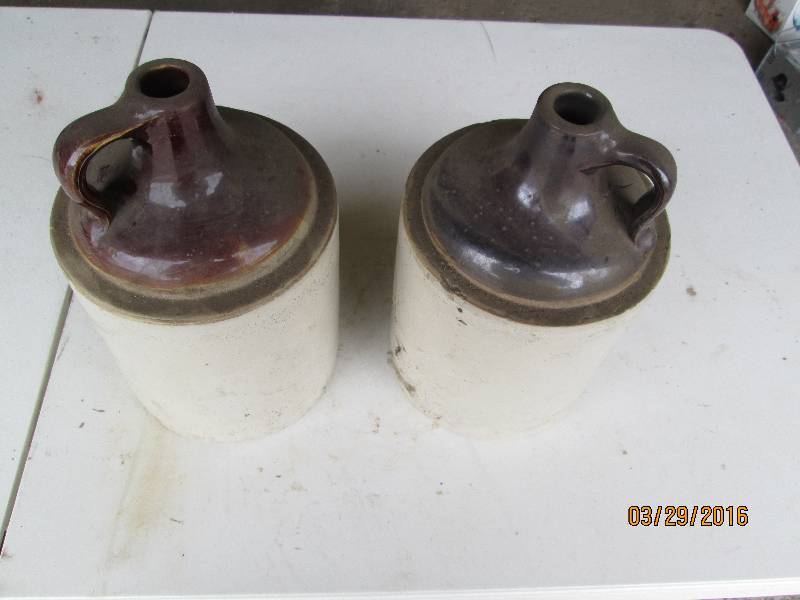 lot 155 image: 2 Stone wear Jug Crock