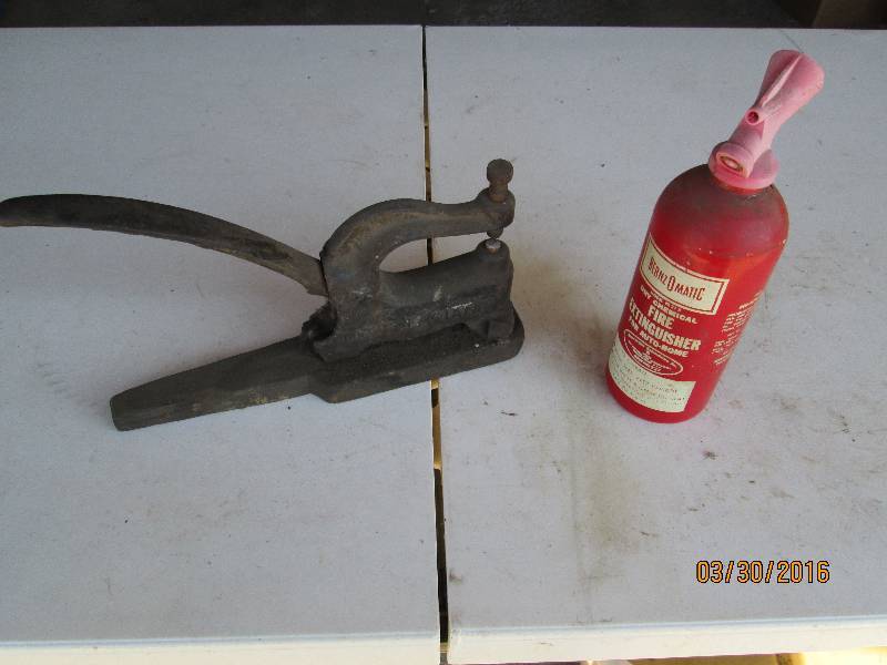 lot 172 image: Little Giant Riveter Bernz O Matic