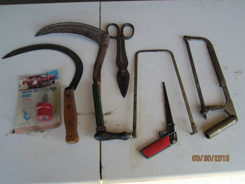 lot 173 image: Hand Tools & Sickle