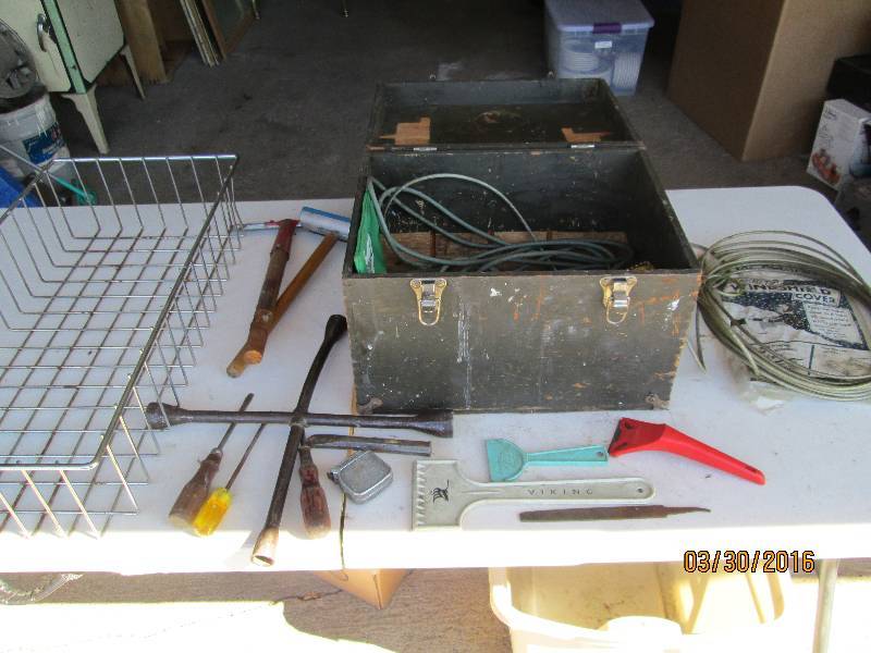 lot 177 image: Wood Box Wire Basket With Tools