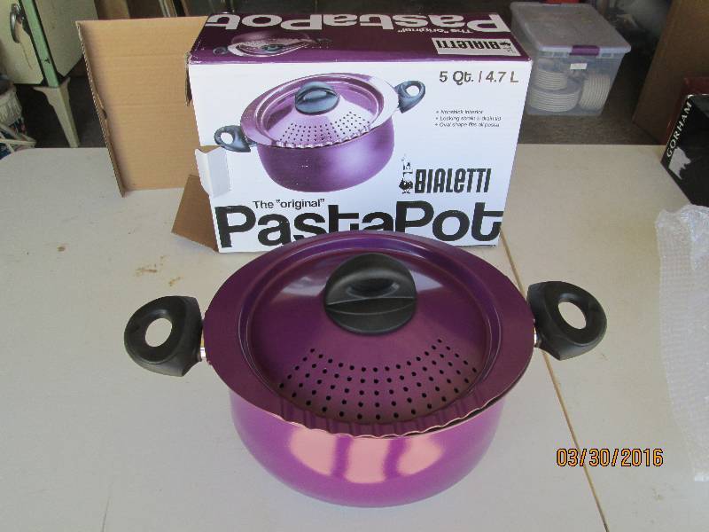 lot 191 image: Bialetti Posta Pot