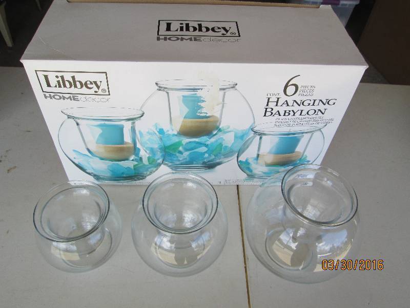 lot 192 image: Libbey Home Decor