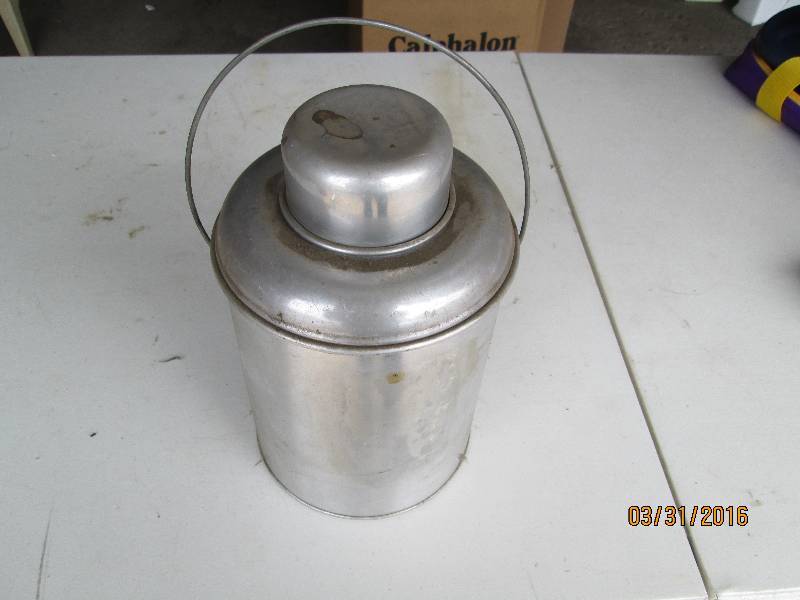 lot 252 image: Vintage Faris Water Jug