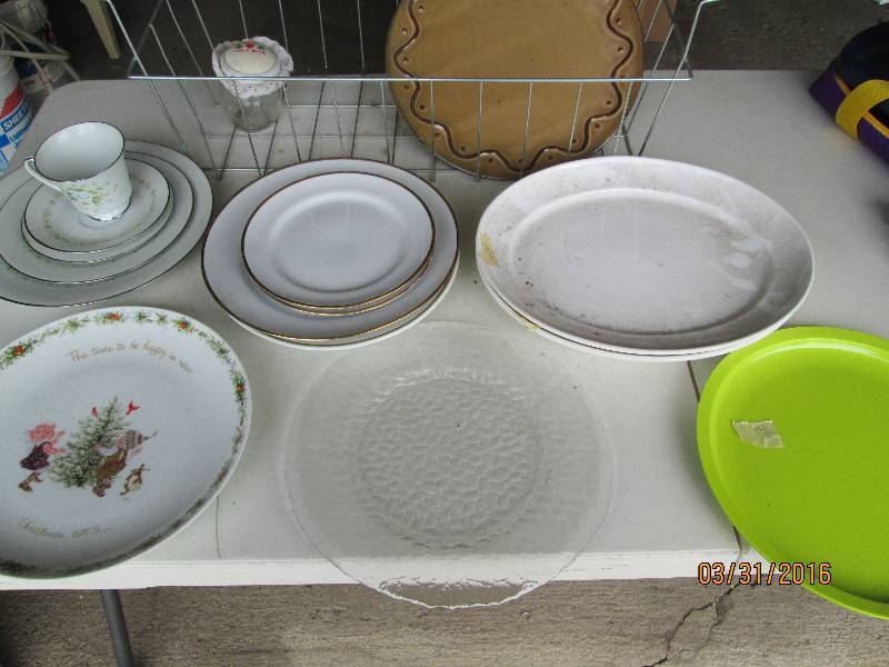 lot 254 image: Plates & Platters