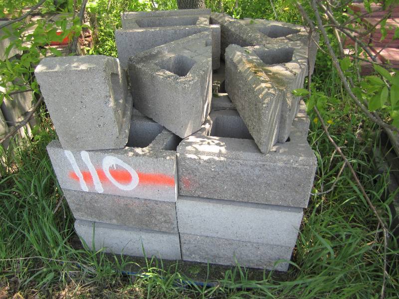 Pallet of approximately 19 concrete...