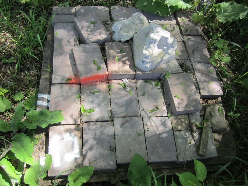 Pallet of approximately 1 layer of ...