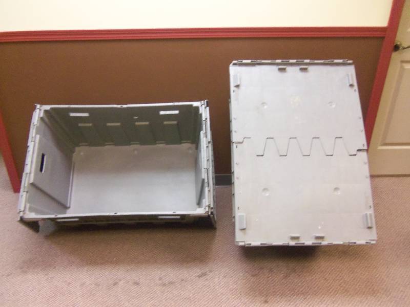 Large Distribution Totes