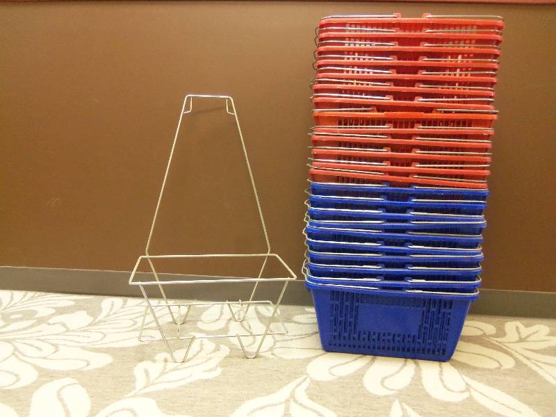 Shopping Baskets with Holder