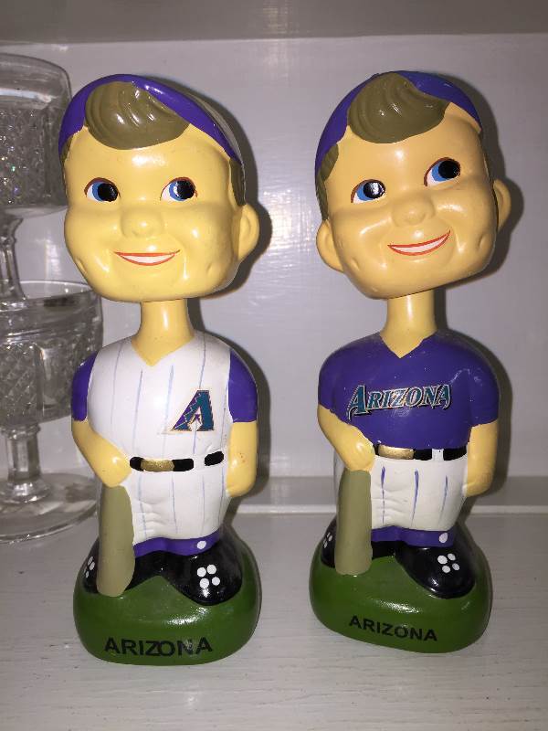 lot 42 image: Rangers and Detroit Bobbleheads, MLB, Plaster of Paris 2000-2001