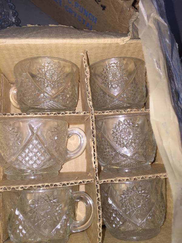 lot 87 image: Lg Pressed Glass Punch Bowl, under plate and 24 cups
