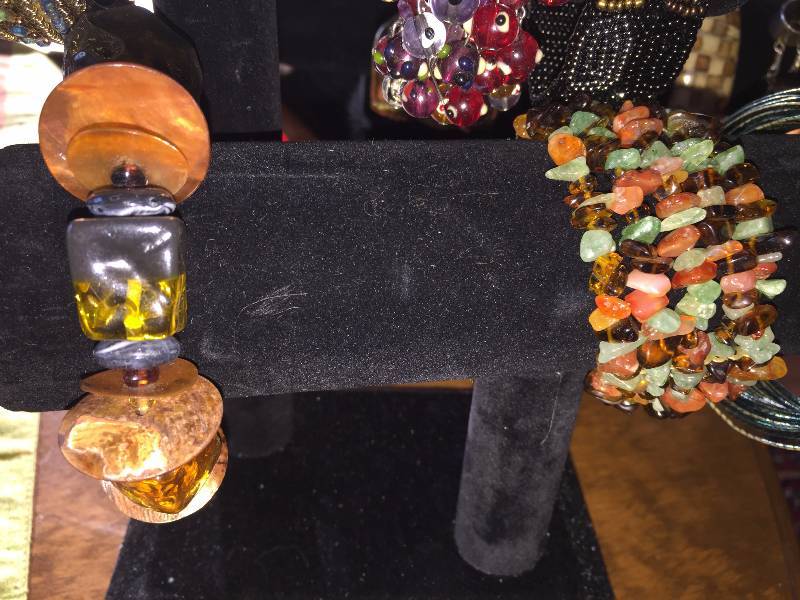 lot 133 image: Collection of 7 Artist Made Bracelets