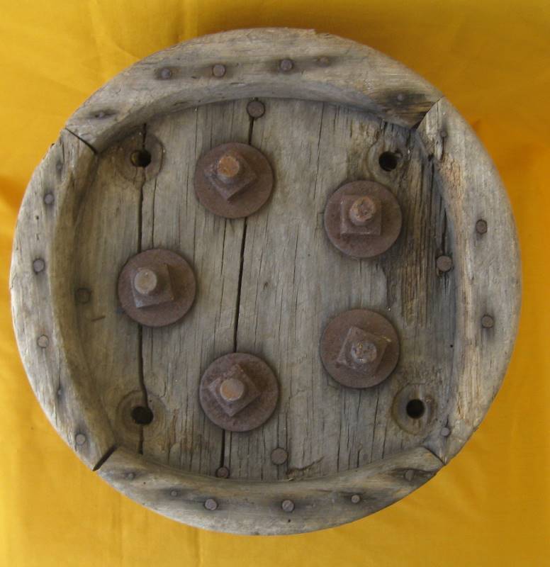lot 34 image: Old, Antique, Wood & Cast Iron Drum Gear