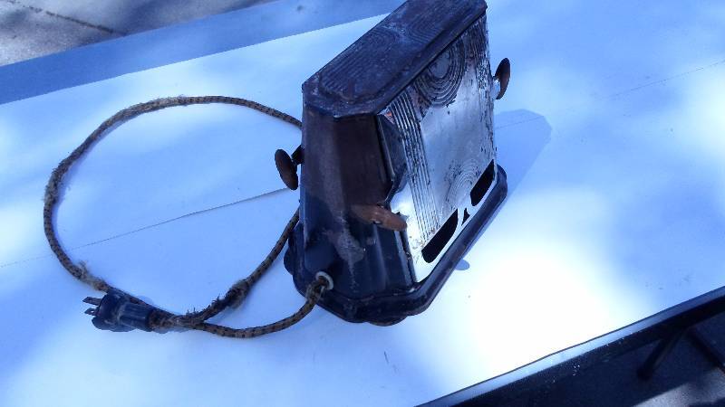 lot 18 image: Antique Working Electric Toaster