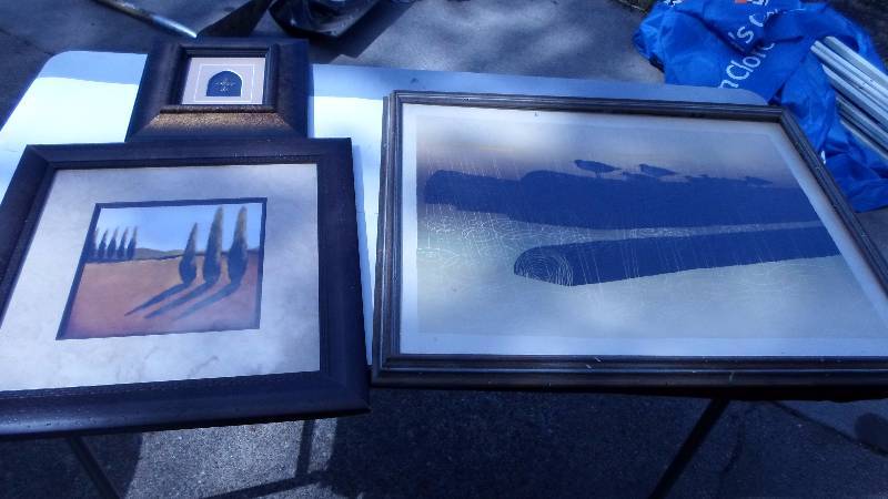 lot 33 image: 3 Pictures