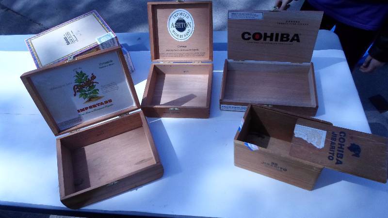 lot 34 image: Empty Cigar Boxes