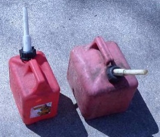 lot 43 image: 2 Gas Cans