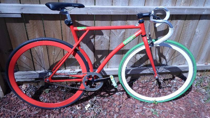 lot 44 image: Raleigh Casual City Bike