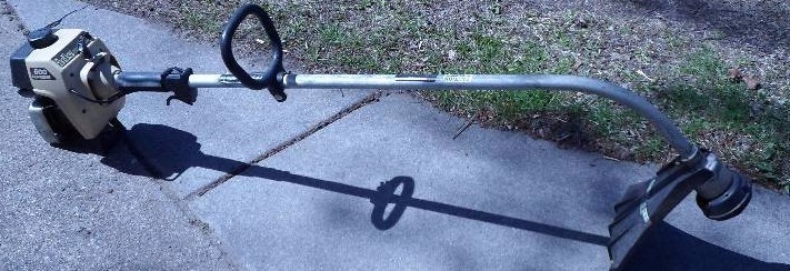 lot 57 image: Weed Wacker