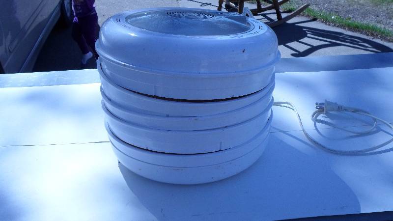 lot 74 image: Dehydrator
