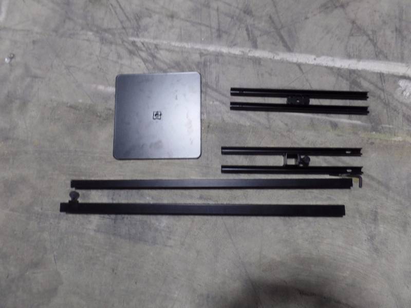 Banner Display Hardware