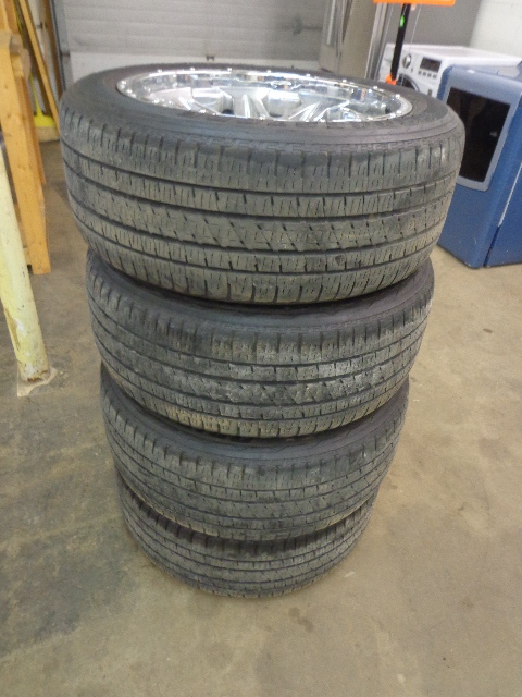 Bridgestone Dueler HL Tires & Lugs