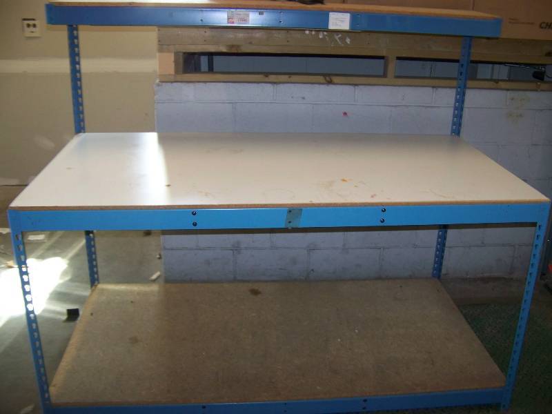 lot 24 image: Work Bench with Light