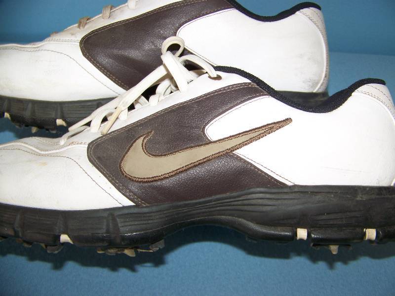 lot 28 image: Mens, Nike Golf Shoes