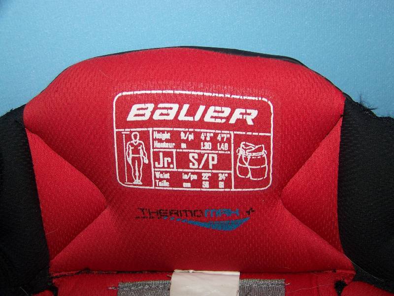 lot 35 image: (4 pair) Kids Hockey Breezers
