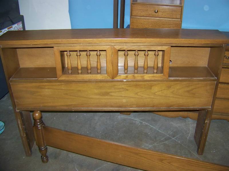 lot 53 image: Wood Bedroom Set - Headboard, Dresser, Nightstand
