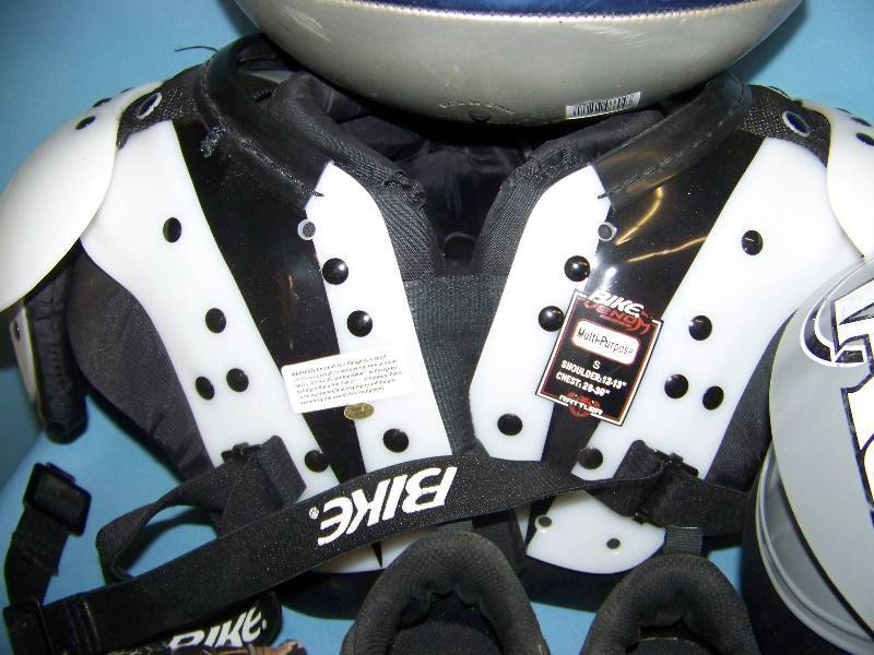 lot 33 image: Misc Sporting Goods