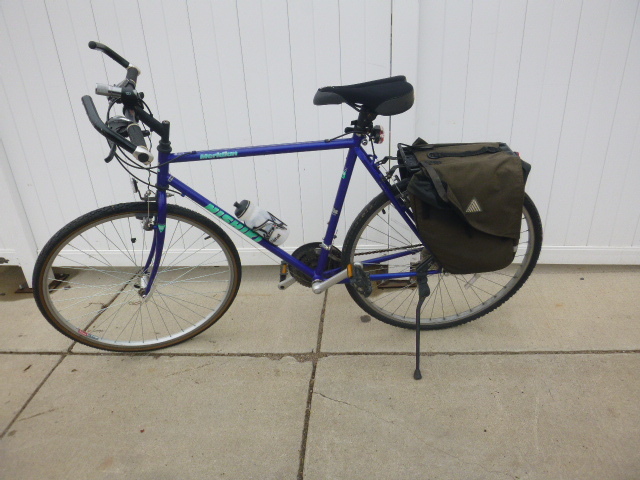 lot 13 image: Nishiki Bicycle