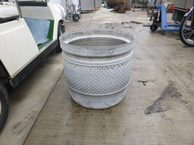 lot 23 image: Washer Tub