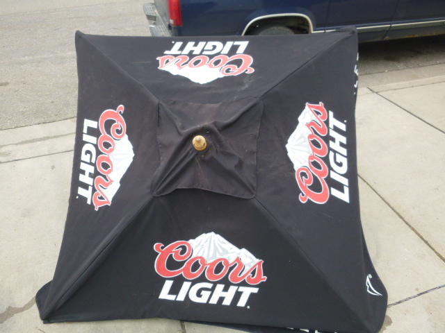 lot 30 image: Coors Light Patio Umbrella