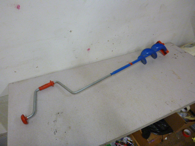lot 54 image: Strikemaster Hand Ice Auger