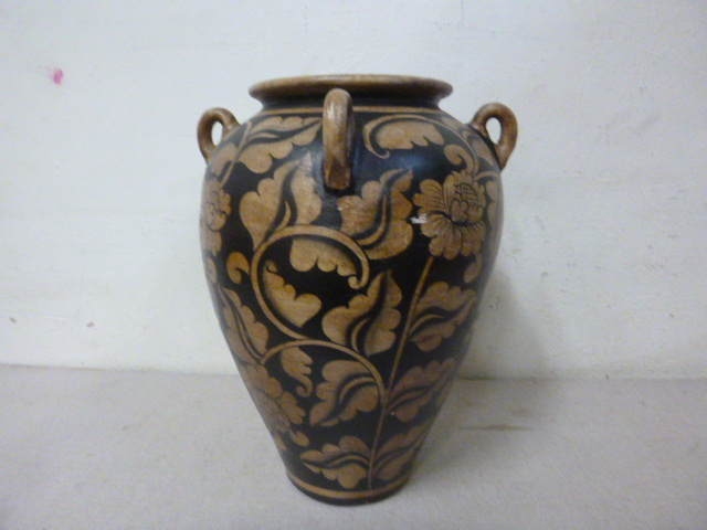 lot 83 image: Large Urn Vase