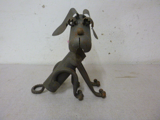 lot 85 image: Metal Dog Dcor