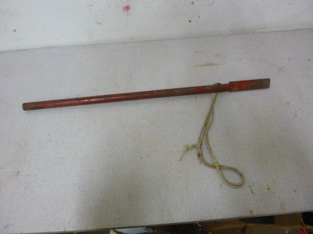 lot 89 image: 2 Piece Ice Chisel