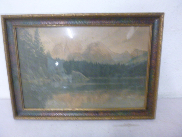 lot 128 image: Vintage Framed Picture