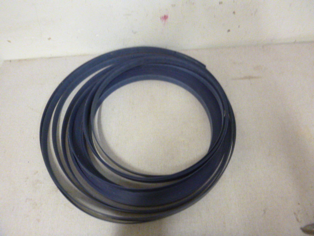 lot 130 image: Roll of Vinyl Blue Edging