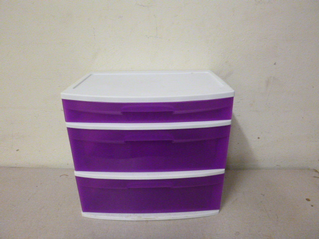 lot 152 image: 3 Drawer Sterilite Storage Unit